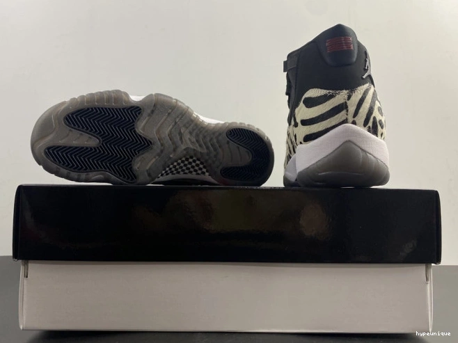 HYPE 11 INSTINCT AR0715-010 ANIMAL JORDAN AIR 0812